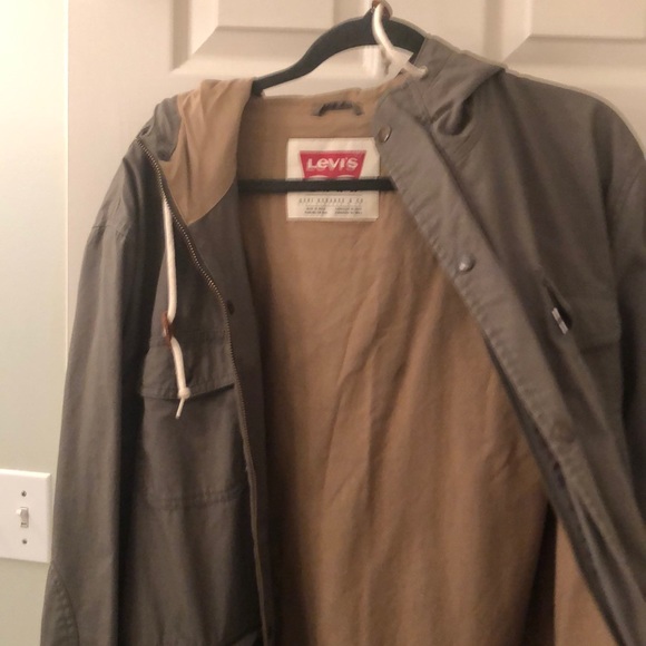 Levi’s Men’s Army Green Utility Jacket - Picture 6 of 6